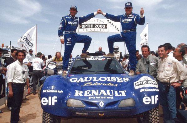 Vainqueur Dakar 1999 -JLS et P.Monnet - X 301